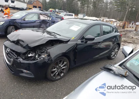 2018 Mazda Mazda3 Touring z USA, uszkodzony, nr VIN 3MZBN1L32JM182527